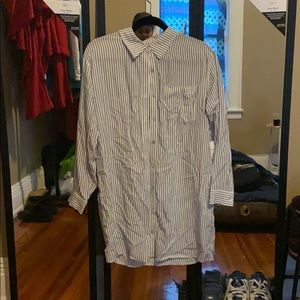Blue pin stripped long sleeve button up.